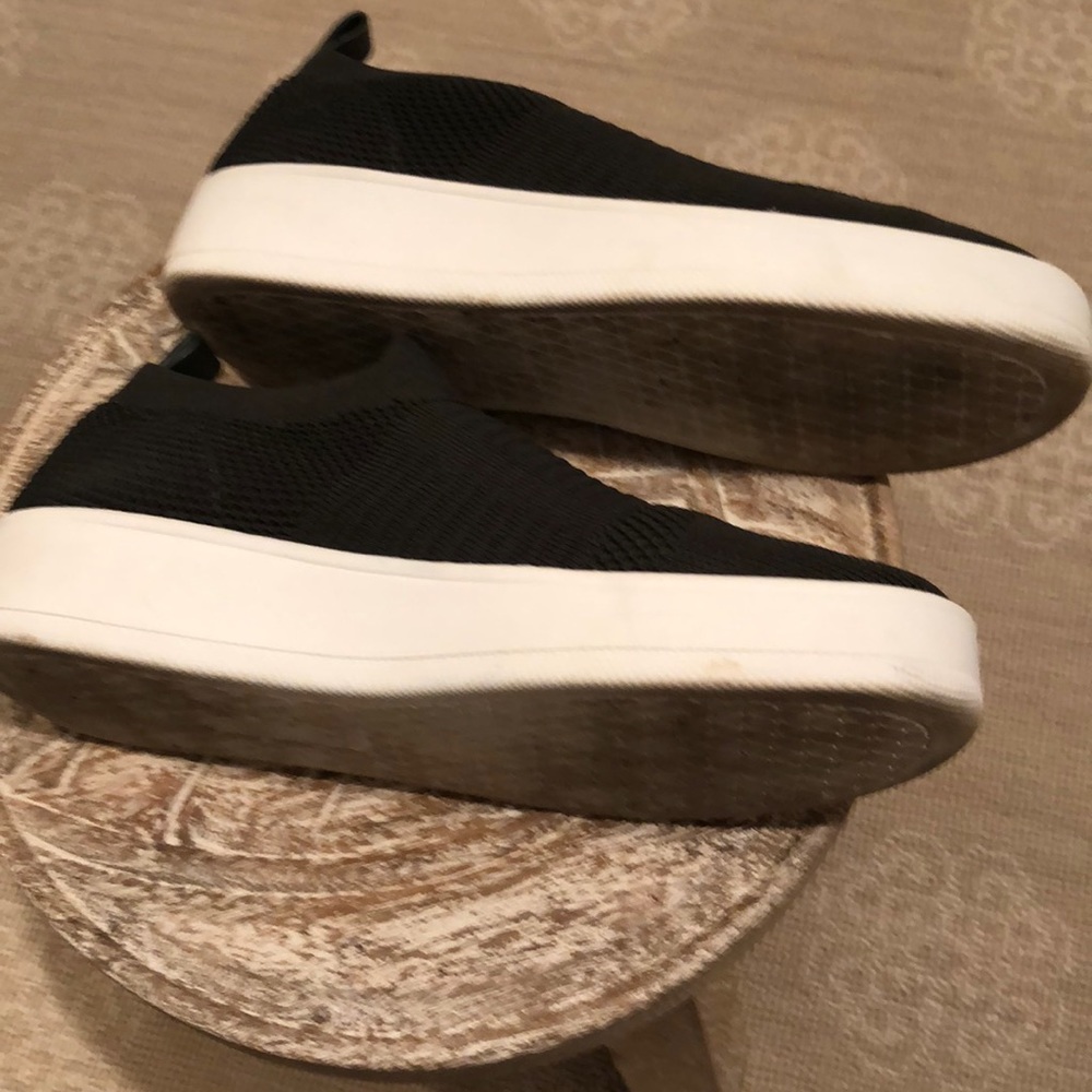 Shoes - Picture 4 of 4
